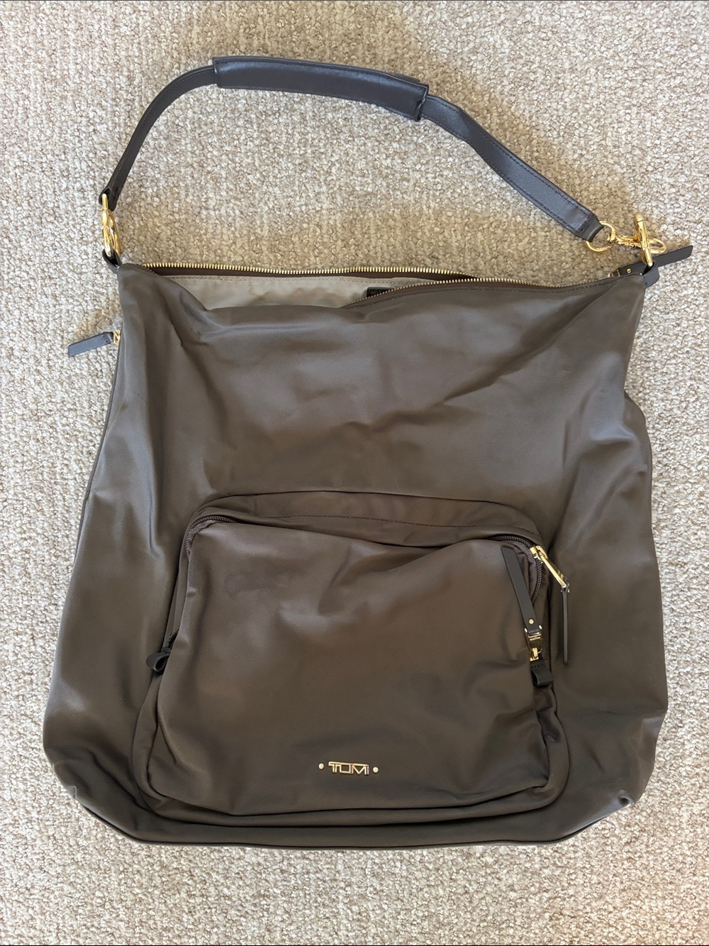 Tumi Men's Brown Leather Messenger Shoulder Bag with Gold Hardware